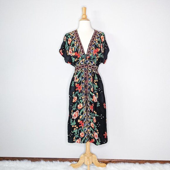 Nostalgia Dresses & Skirts - Nostalgia Floral Dress